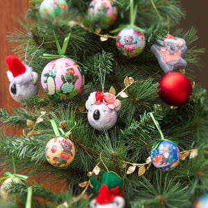 australia-xmas-decoration-tree-koala-flowers