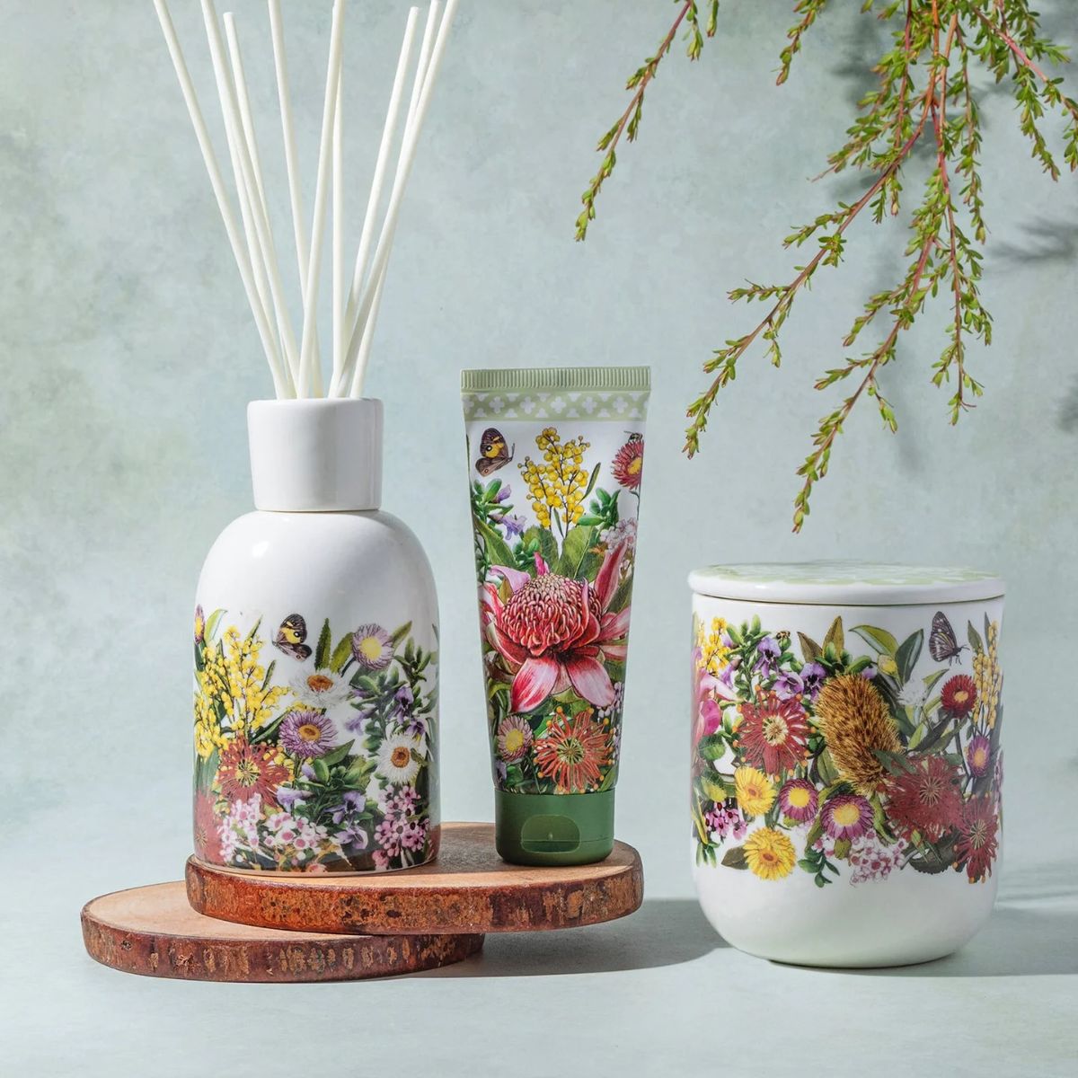 la-la-land-soy-candle-botanical-blooms