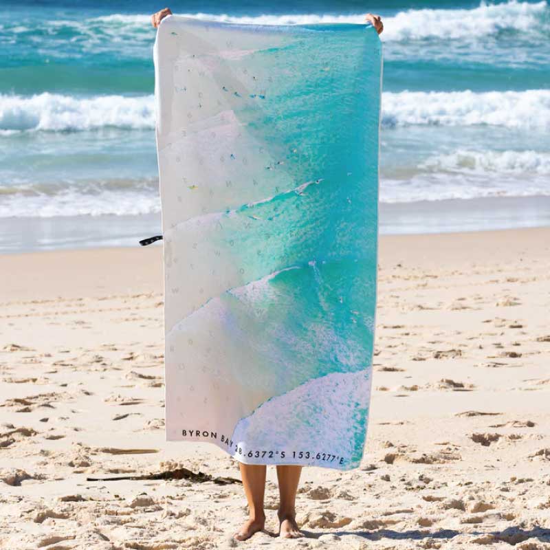 destinatoin-label-beach-towel-byron-bay-line-up