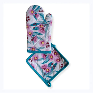 Oven Glove and Pot Holder Set - Flowering Gum