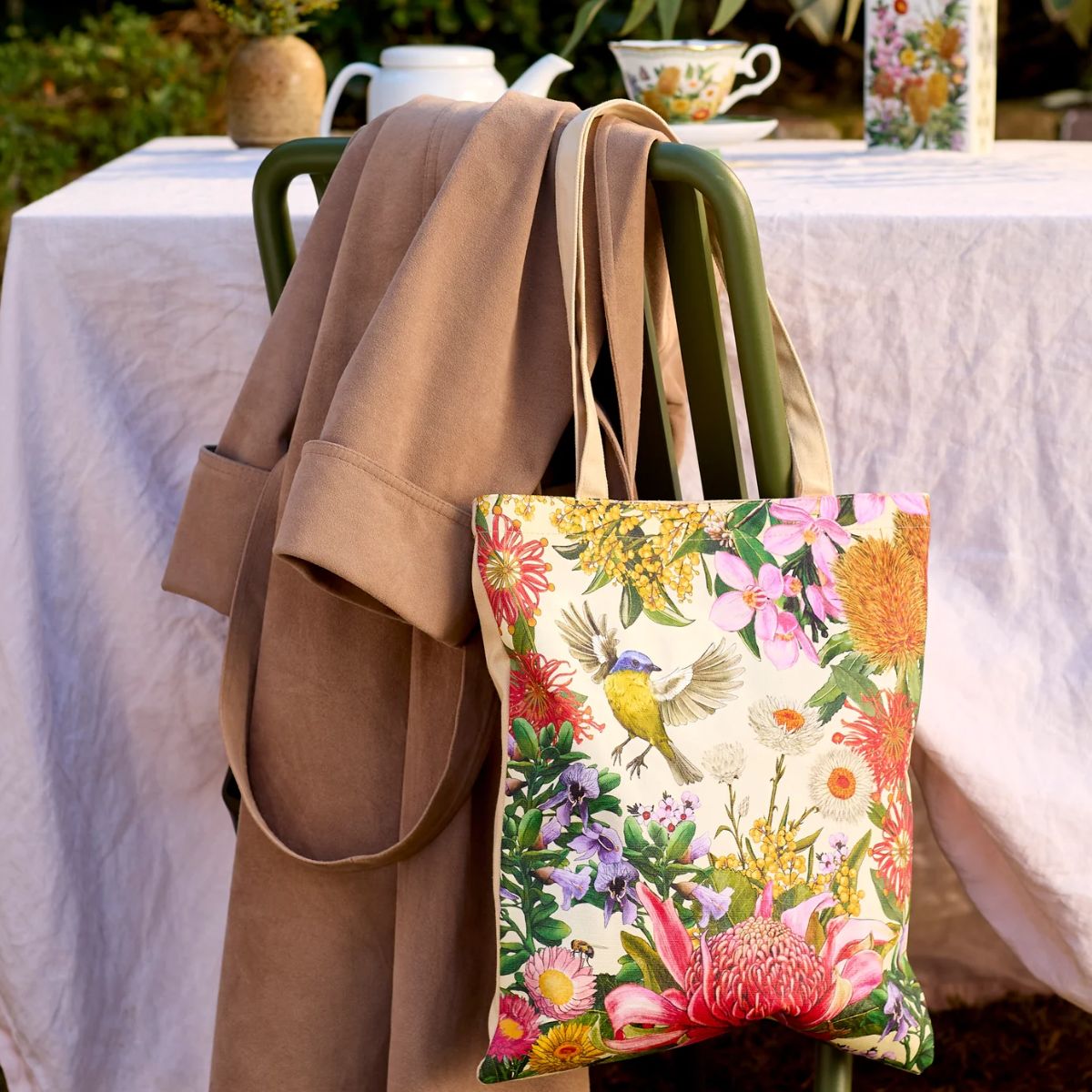 la la land tote bag botancal blooms