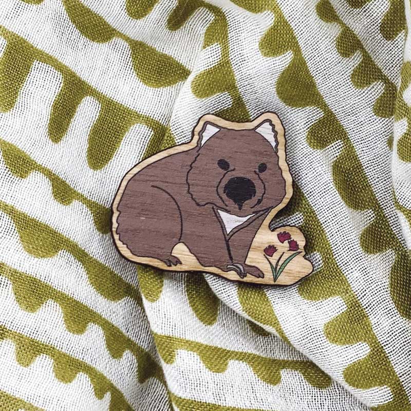 brooch-wombat-wooden-australian-made